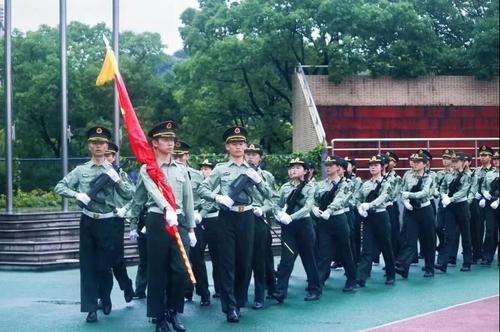 国旗护卫队准备升旗