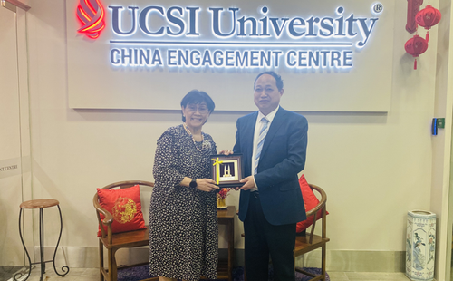 1d0ea140a959a93a40f5fbf26b6c2355_750