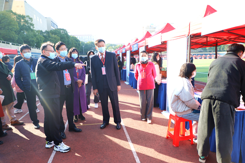 学院领导现场交流